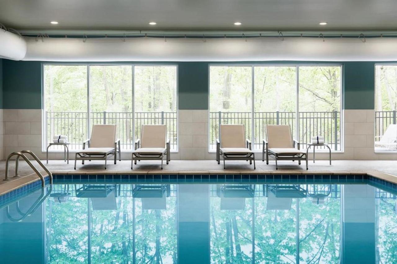 Holiday Inn Express & Suites Rhinelander By Ihg Buitenkant foto