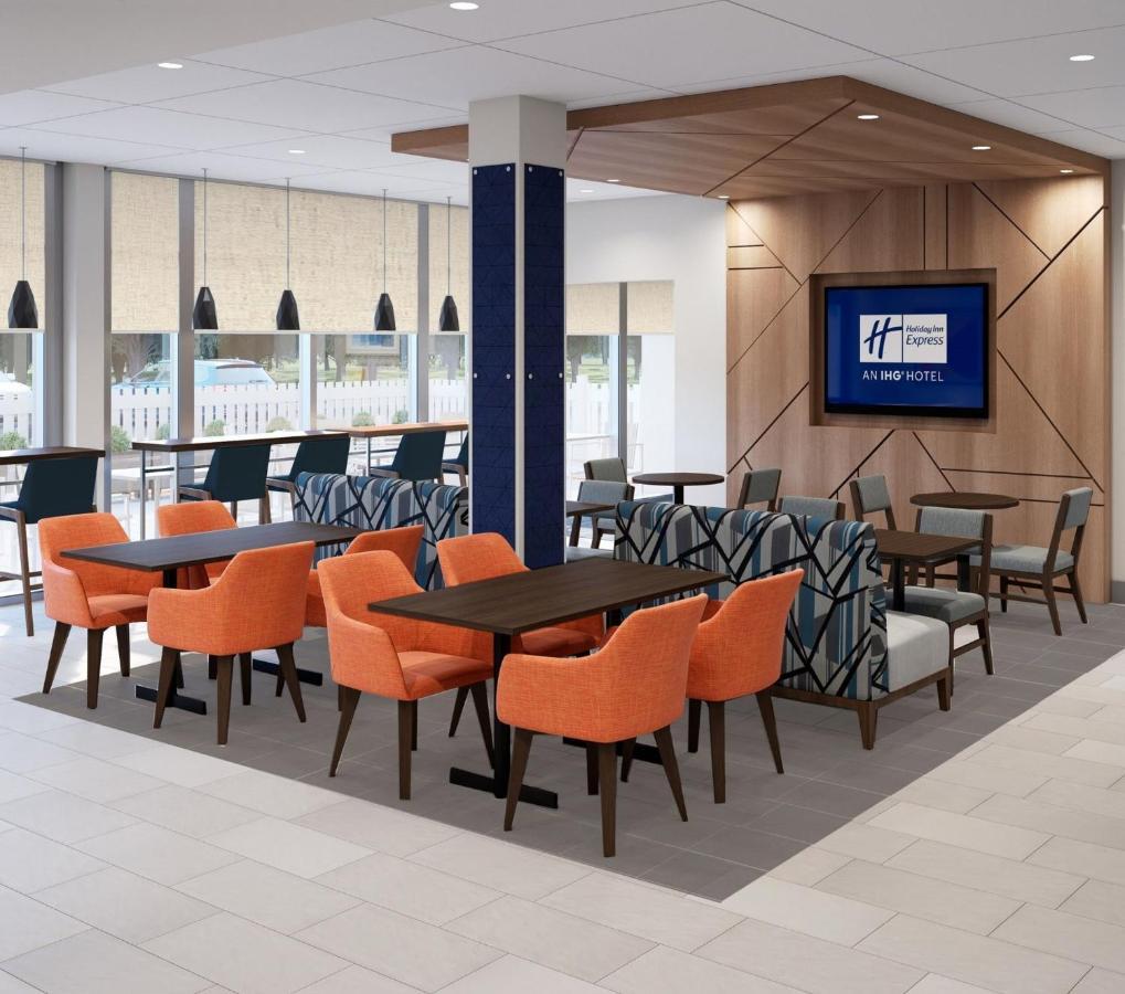 Holiday Inn Express & Suites Rhinelander By Ihg Buitenkant foto