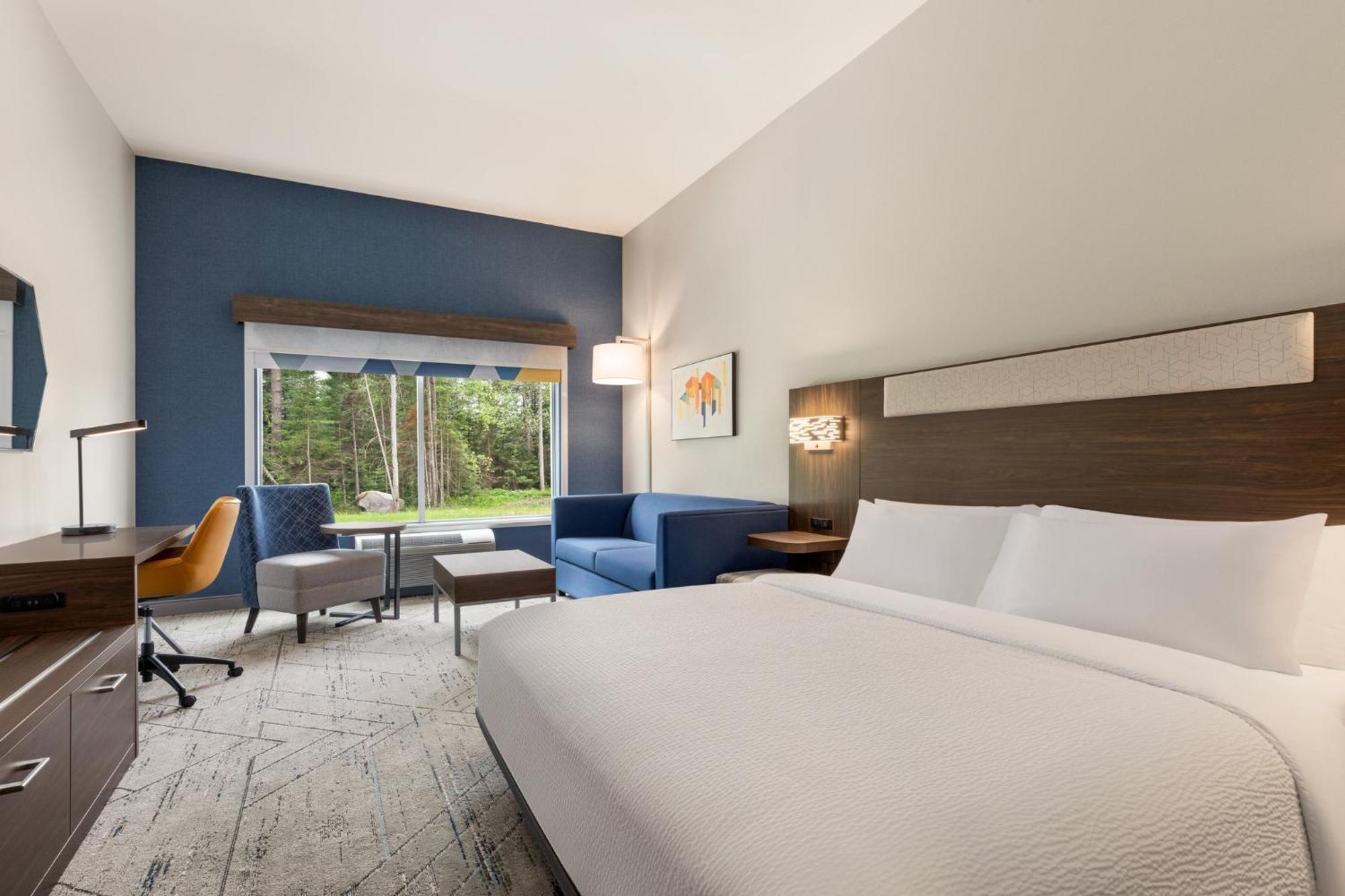 Holiday Inn Express & Suites Rhinelander By Ihg Buitenkant foto