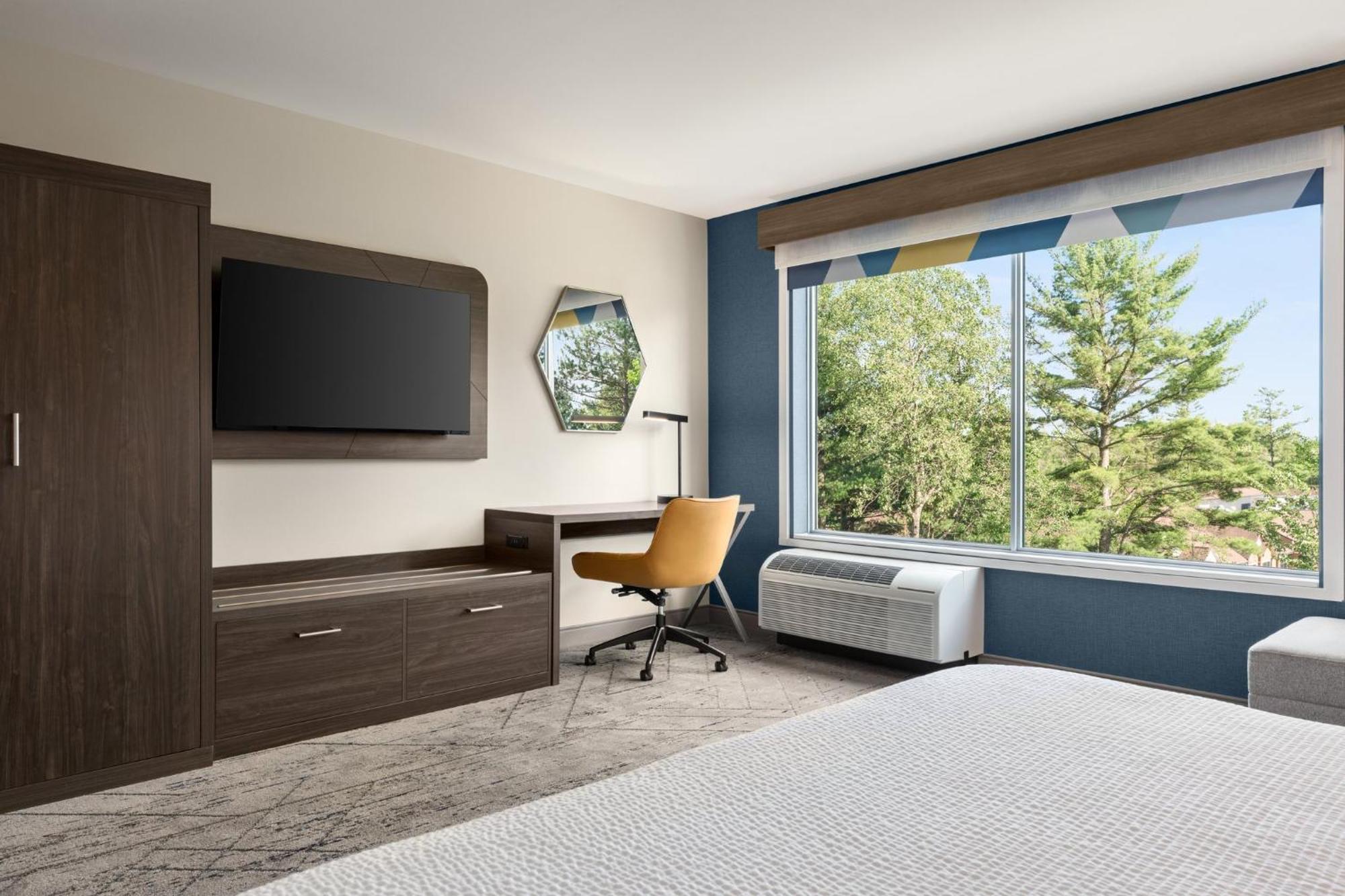 Holiday Inn Express & Suites Rhinelander By Ihg Buitenkant foto